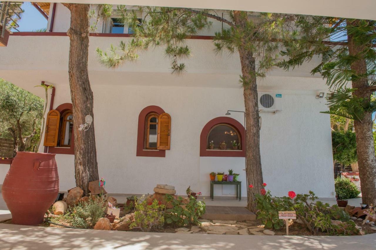 Houmeli Maisonettes & Apartments Kalamaki  Exterior photo